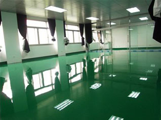 如何避免環(huán)氧地坪漆施工后出現(xiàn)色差？